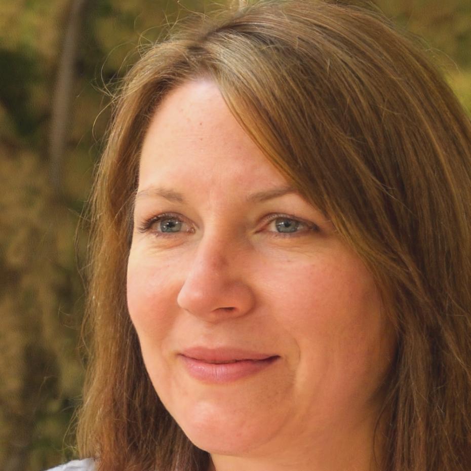 Portrait de Kethril Vexwyn, apprenante ayant transformé sa gestion financière